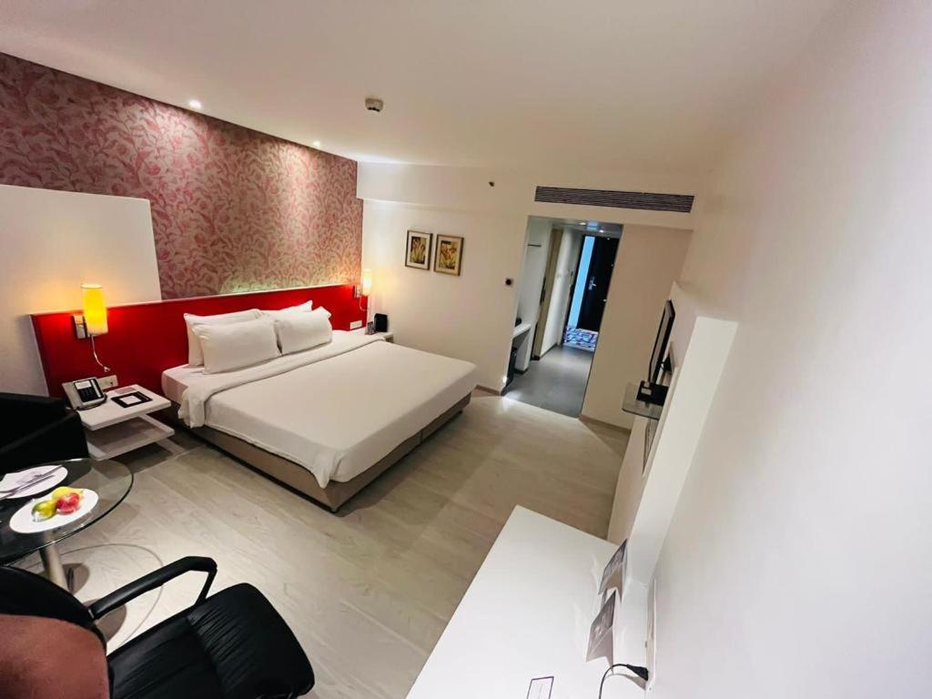Hotel Country & By Radisson