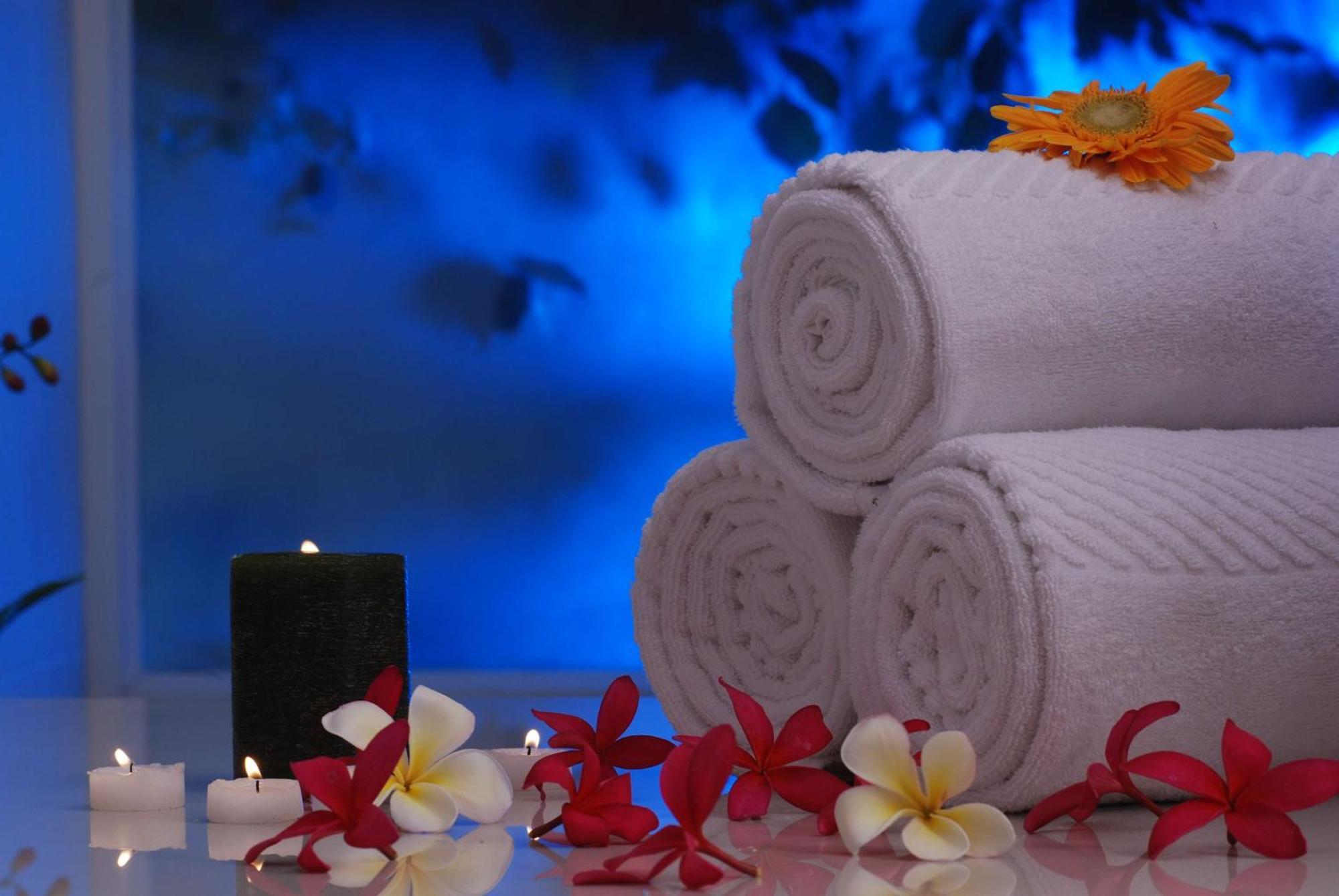 Hotel Country & By Radisson Navi Mumbai