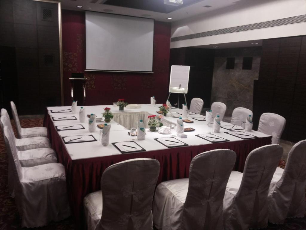 Hotel Country & By Radisson